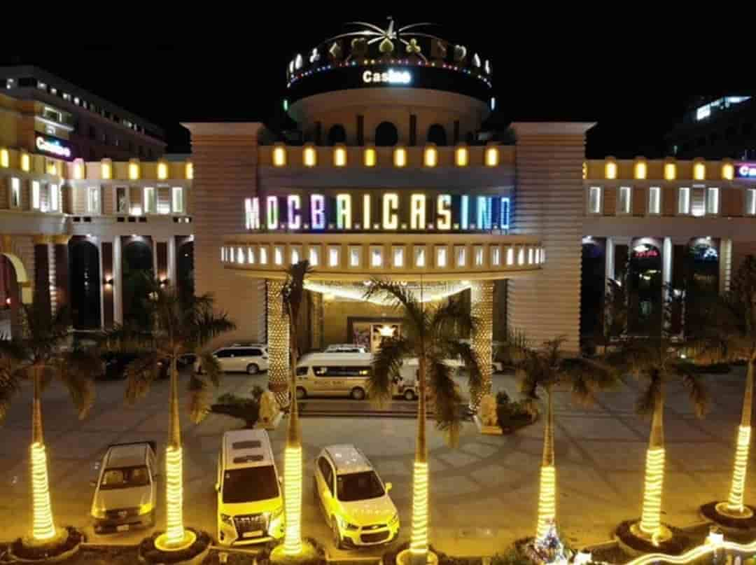 Đi chui đến Moc Bai Casino Hotel 