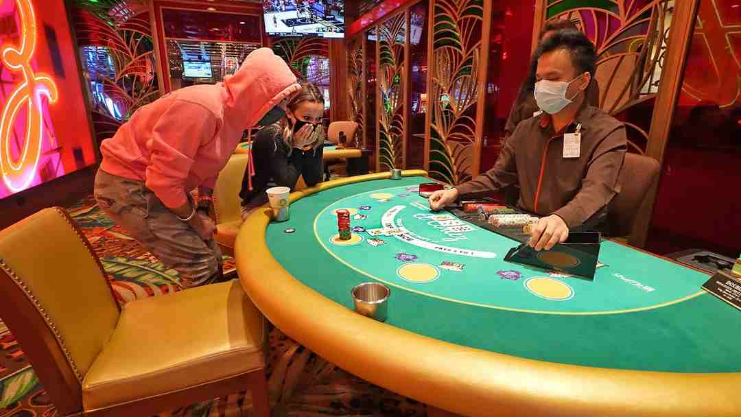 Lucky Diamond Casino có điều gì thu hút du khách tham gia